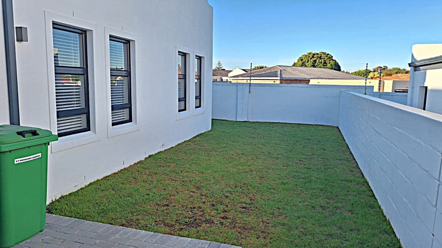 3 Bedroom Property for Sale in Sandbaai Western Cape